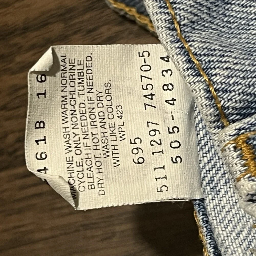Vintage Levis USA Made Jeans 32x27 Distress 505 Stonewash Relaxed Baggy 90s Levi